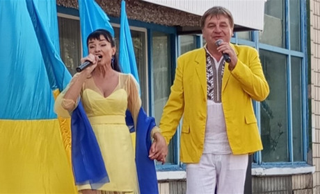 У Студениківській громаді з благодійним концертом виступила народна артистка України