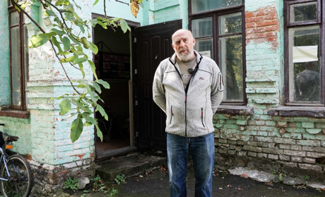 Скарбничка добра у Барі та Банк одягу в Золотоноші: як громади допомагають і дають речам друге життя