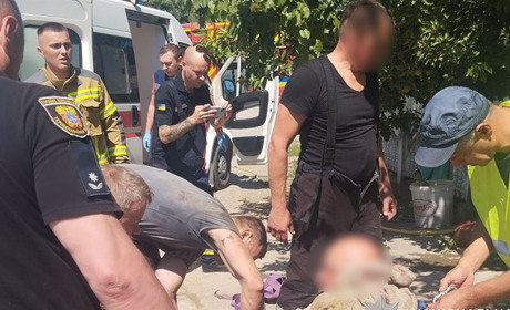 Два смертельних випадки на Чортківщині: один чоловік впав з дерева, на іншого звалилося 20 кг відро