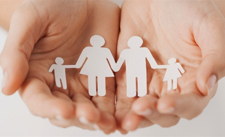 Вместо мамы о братике и сестричке будут заботиться чужие люди