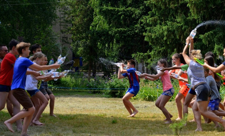 60 дітей-переселенців з Луганщини відпочивають у Карпатах. Як потрапити у наступний заїзд