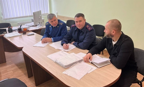 Окупанти в Каховці влаштували «новорічні обходи» квартир і грабують людей