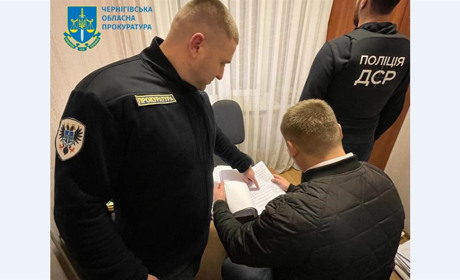 Пів мільйона за роботу, якої не було: посадовець з області відповідатиме перед судом за свої дії