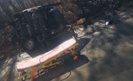 На Чортківщині не розминулись легковий автомобіль та мікроавтобус: жінка в лікарні