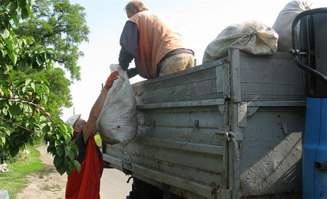 Цифра дня: скільки сміття вивезли зі Сватового за минулий рік