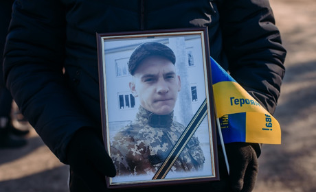 У селі Богдано-Вербки попрощалися із захисником України Дмитром Плютою (ВІДЕО)