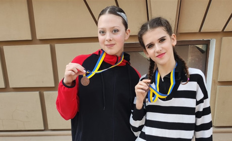 Двоє дівчат з Южного посіли призові місця у спортивному конкурсі-фестивалі (ФОТО)