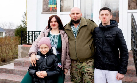 Що допомагає зберігати стосунки, коли війна розлучає? Історія родини із Первомайська