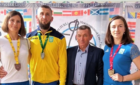 Золото, срібло, бронза та вихід до Чемпіонату світу: які перемоги здобули гирьовики Сарненщини