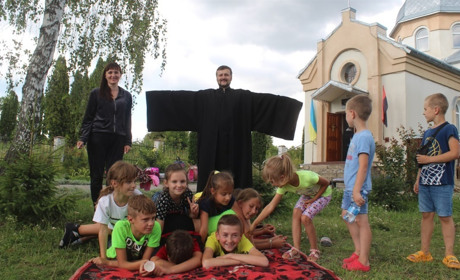 Активні ігри та цікаві гуртки. У Городку діє християнський табір для дітей