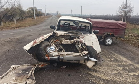 Слідчі Покровська встановлюють обставини ДТП в Удачному