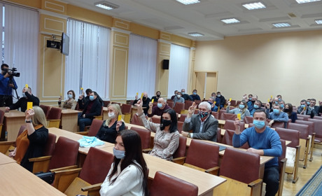Перша сесія Вараської районної ради – без результату
