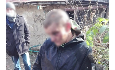 Приревнував і закрив у погребі на добу: білопільські поліцейські затримали зловмисника