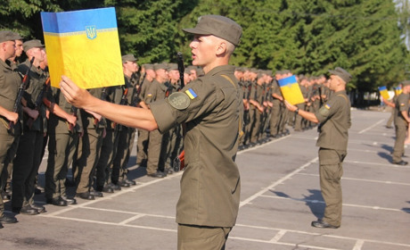  У Калинівці більше сотні нацгвардійців  присягнули українському народові