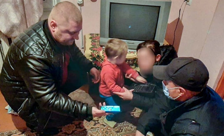 Кагарлицькі поліцейські розшукали дворічного малюка