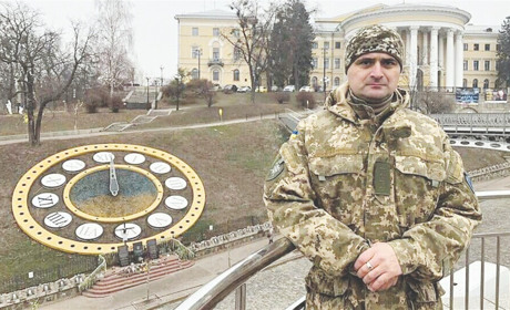 Офіцер Віталій Ковальчук з Мамаївців служить на захисті держави, щоб діти мали щасливе майбутнє