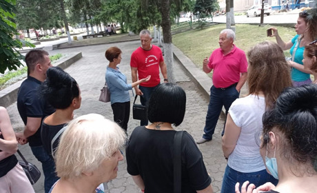 Зоозахисники Первомайська вимагають від поліції та чиновників роботи: в рамках закону