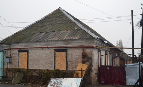 «Враження, що дім просто розходиться по швах»: як живе стара частина Нікополя під обстрілами