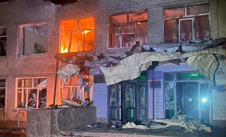 Масована атака БпЛА на Чернігів: загинув підліток, пошкоджено ліцей і житлові будинки