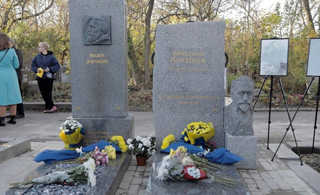 Скандал із могилою Драгоманова: Редька і Коцева звинувачують одне одного у нарузі над похованням