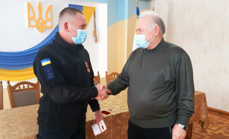 Вараського рятувальника нагородили медаллю «Честь мужність і пам'ять»