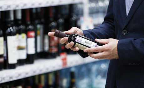 В деяких магазинах Новограда продають безакцизний алкоголь: рейд поліції