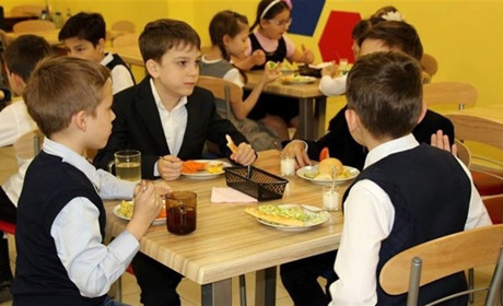 У громаді Сарненського району дітей-переселенців не забезпечили харчуванням: що відомо