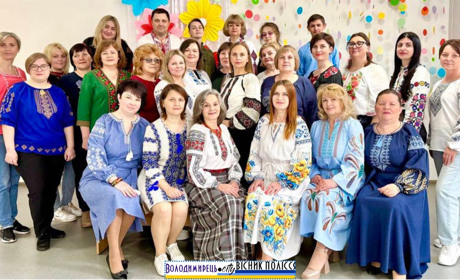 Вараський район у вишиванках: святкові заходи до Всесвітнього дня вишиванки