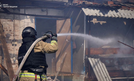 Добове зведення: атака на Чернігів, влучання в адмінбудівлі, поранені цивільні