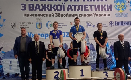 Смілянські важкоатлети здобули високі результати на Кубку України