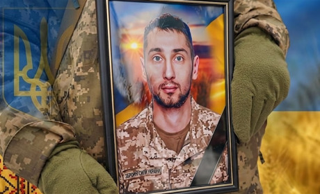 Рідні захисника Андрія Бардара збирають підписи для присвоєння воїну посмертної відзнаки