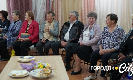«Надвечір’я» єднає серця: у Городку втретє зібрався відновлений клуб для людей похилого віку