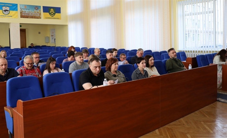 Засідання виконавчого комітету Звягеля: кадрові зміни, освіта та рішення щодо комунального майна