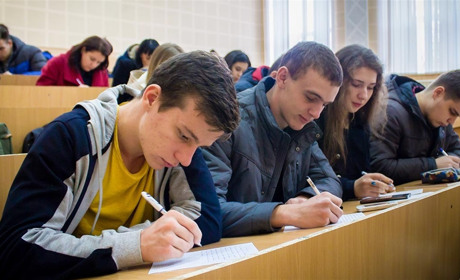 Українці писатимуть диктант національної єдності