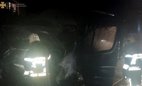На вулиці Лемківська у Червонограді горів Merсedes Sprinter