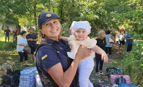 Обов'язкова евакуація. Рятувальники за добу вивезли 70 мешканців Торецька