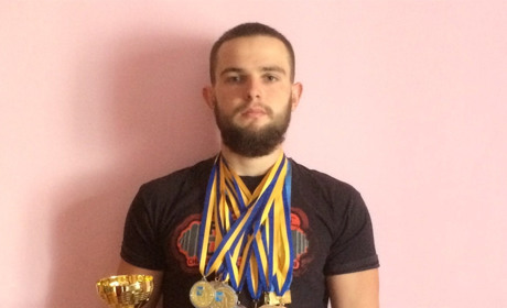 Барського спортсмена Артема Костюка відзначили на рівні області 
