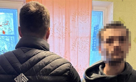 СБУ спільно з кіберполіцією затримала на Буковині організатора шахрайського кол-центру