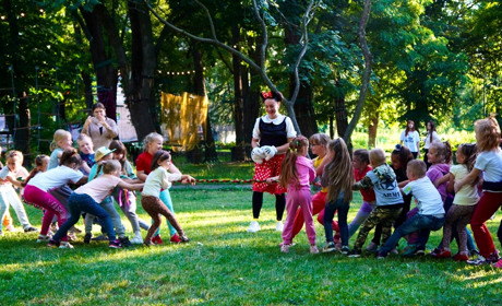 У Переяславі аніматорка проводитиме для дітей безкоштовні розважально-пізнавальні заходи