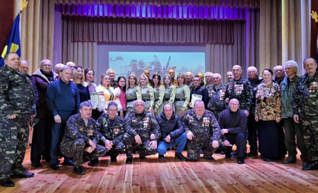 Віват, шураві: у Біляївці з нагоди свята вшановували воїнів-інтернаціоналістів усієї громади