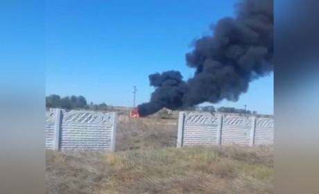 Ворог атакував безпілотником ритуальний транспорт на кладовищі під Херсоном: травмовані три людини