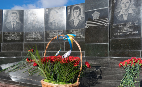 У Жмеринці вшанували пам’ять загиблих воїнів-афганців і відвідали музейну кімнату