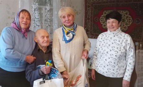 У Ніжинській громаді вітали довгожителя