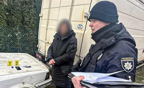 Жителя Лужан підозрюють у зберіганні та збуті психотропних речовин