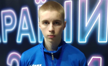 Глухівчанин виборов «срібло» на чемпіонаті України з пауерліфтингу серед юнаків