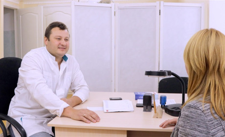 І в кабінеті, і поза ним: один день із життя хірурга Костянтина П’ятковського 