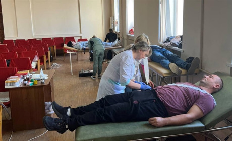 Близько сотні жителів Звягеля пожертвували майже 40 літрів власної крові, ставши донорами