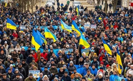 Виходьте на кулачний бій: десять + прикладів незламності мешканців Півдня проти російських окупантів