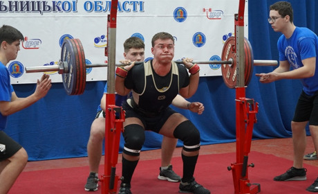 Чемпіонат Хмельницької області з пауерліфтингу: городоцькі спортсмени здобули 11 медалей