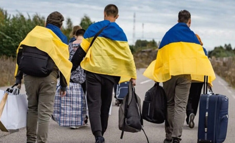 Для чоловіків віком до 24 років можуть зняти обмеження на виїзд за кордон